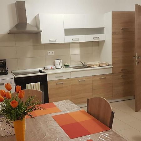 Apartment Orange Brist Póla Kültér fotó