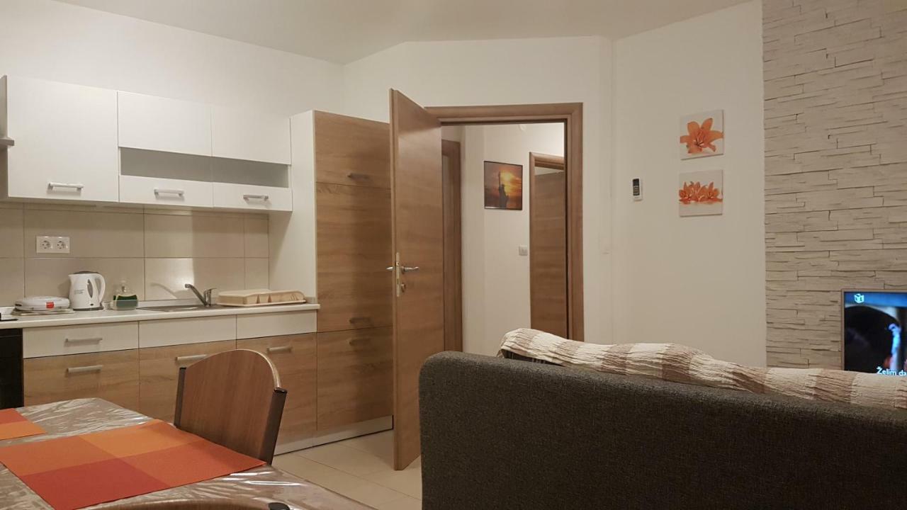 Apartment Orange Brist Póla Kültér fotó