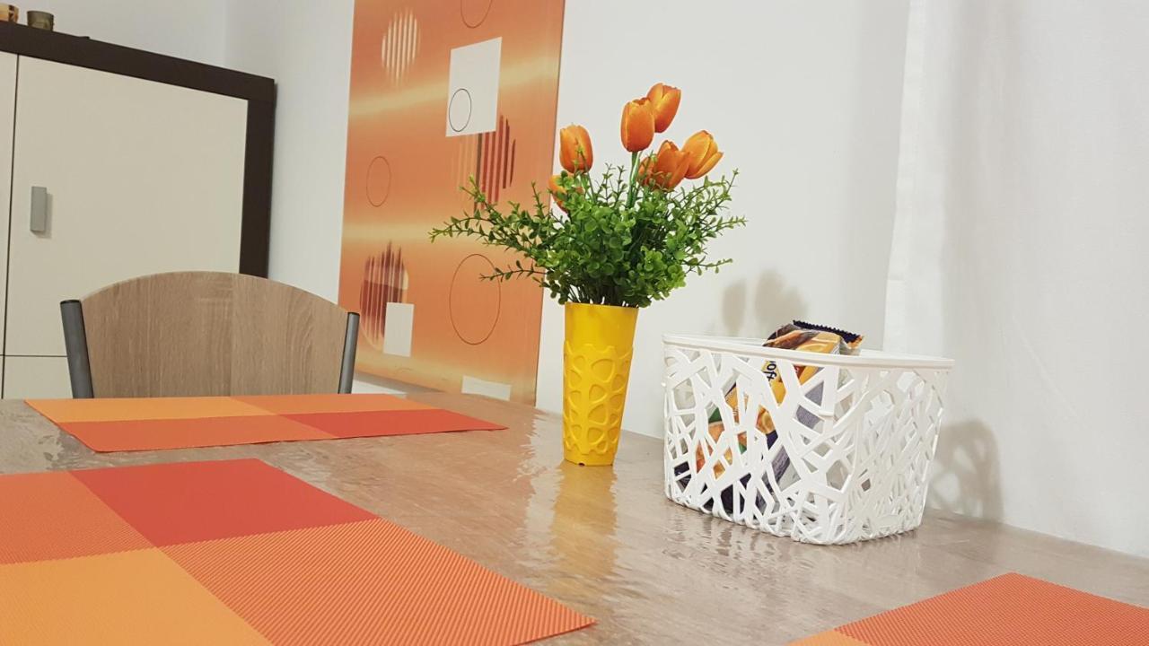 Apartment Orange Brist Póla Kültér fotó
